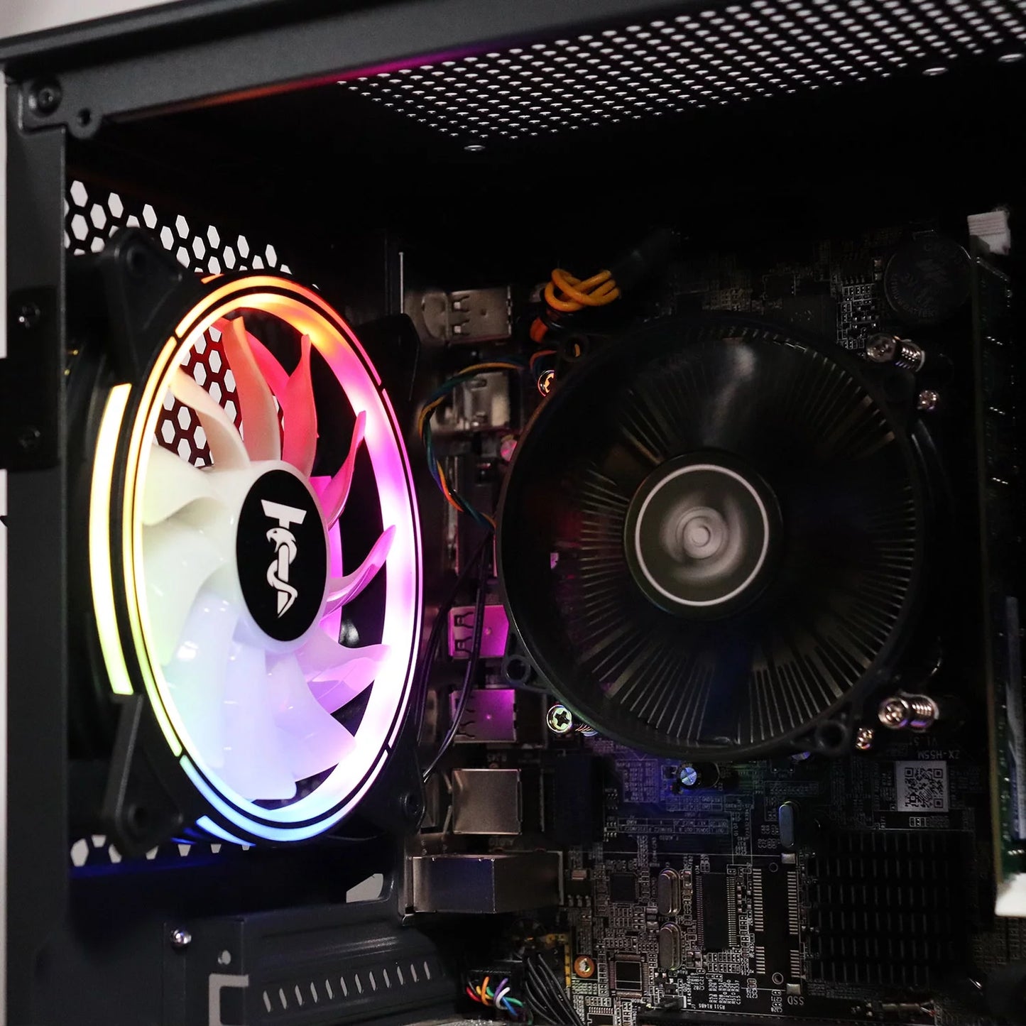 Intel Core I7 (3.8Ghz), GTX 650 2GB, 8GB RAM, 500GB, RGB, Wifi, Computer Desktop Gaming PC